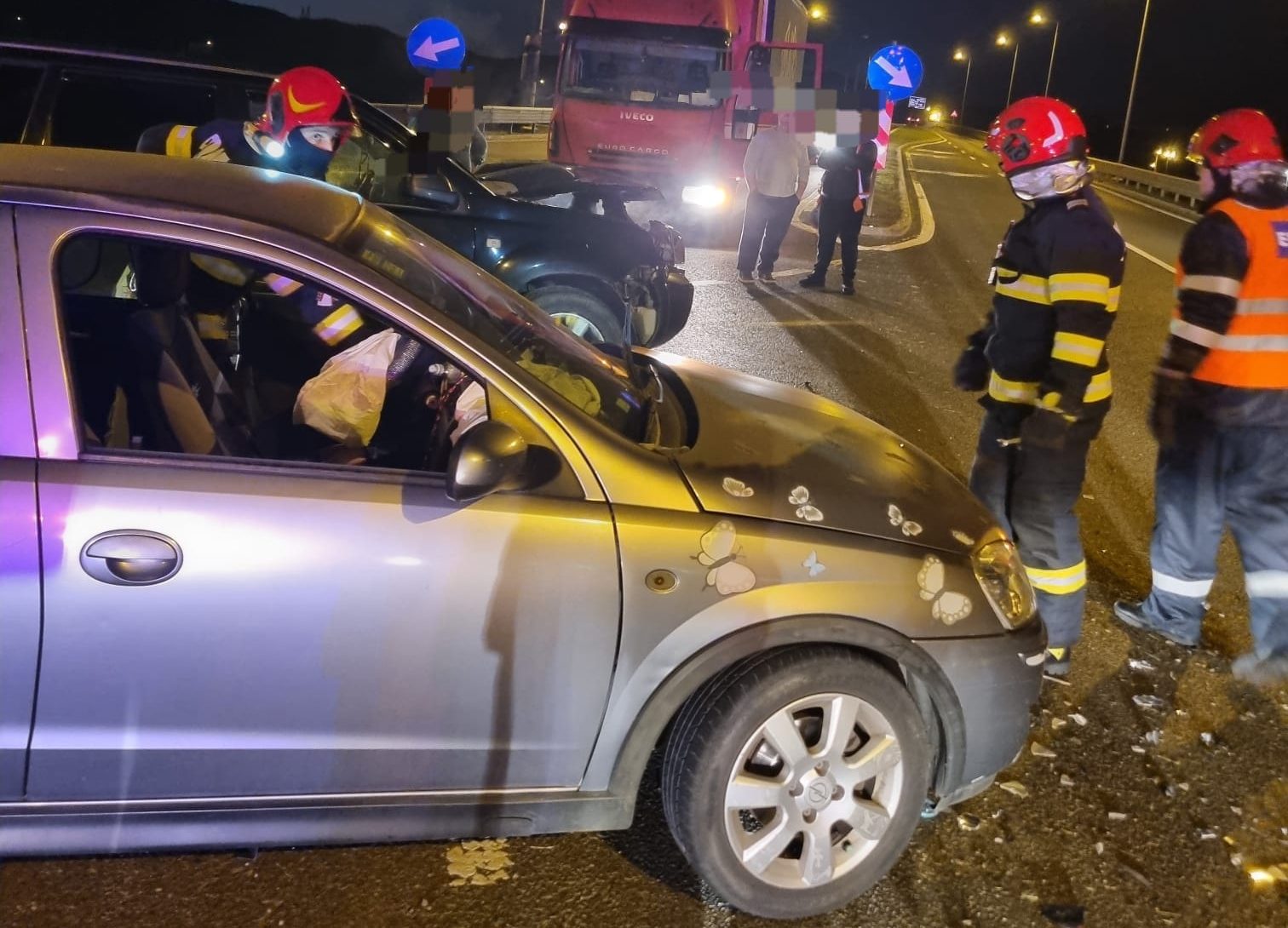 Ce s-a întâmplat pe DN 7, în Vințișoara, cu două mașini implicate în accident?