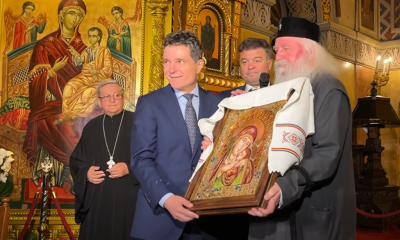 Ce simbolism ascunde darul oferit de Mitropolitul Ioan lui Nicușor Dan?
