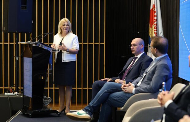 Ce surprize a adus „botezul” Corneliei Micicoi la Prefectura Timiș?  - Stiri Resita