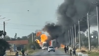 Cum au fost distruse două camioane și un autoturism de flăcări în Mehedinți? VIDEO