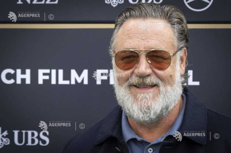 Sunt disponibile biletele pentru concertele lui Russell Crowe la București și Timișoara?