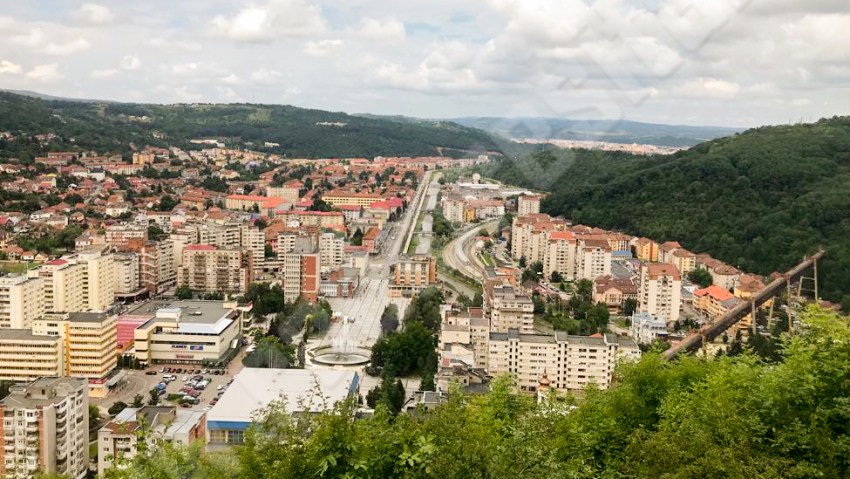 „Cum poți contribui la întreținerea spațiilor verzi din Reșița, orașul verde al României?”  - Stiri Resita