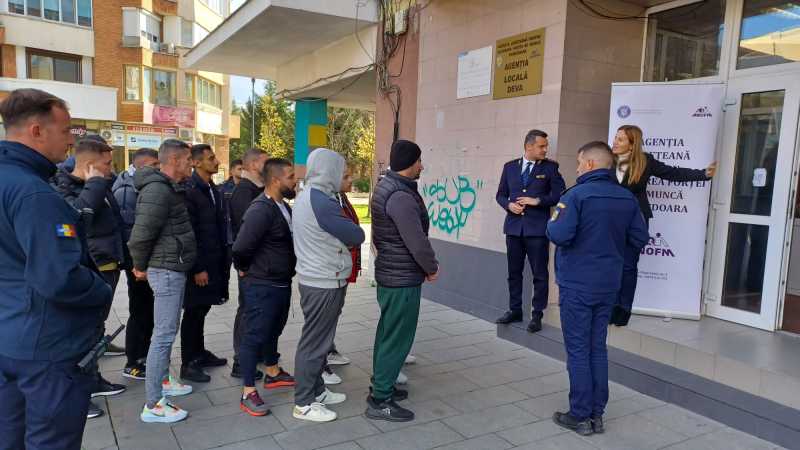 De ce deținuții din Penitenciarul Deva și-au căutat locuri de muncă la bursă?