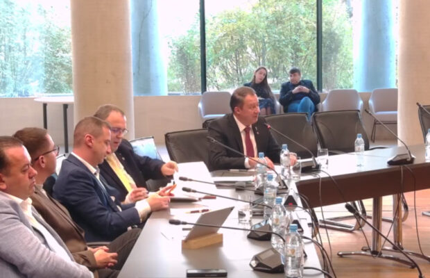 „Ce se ascunde în spatele inimii mele curate?”  - Stiri Resita