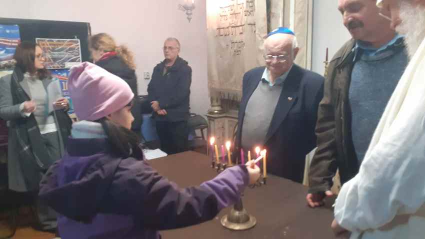 Ce reprezentativitate are Hanukkah - Sărbătoarea Luminilor la Reșița cu evreii din Timișoara?