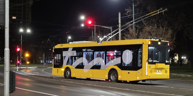 Ce rute de transport public vor funcționa după miezul nopții de Revelion?