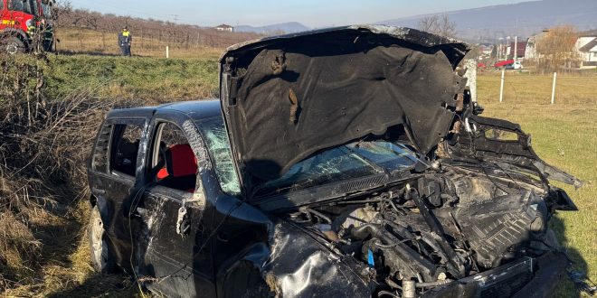 Ce s-a întâmplat la Dumitra? Trei persoane au ajuns la spital în urma unui accident!