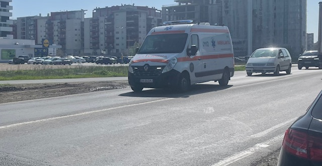Pot oare o mașină și o autoutilitară să transforme parcarea în casă?