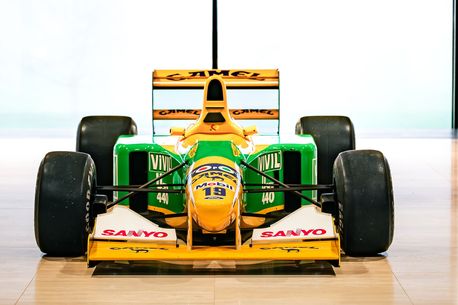Cât costă mașina cu care Michael Schumacher a câștigat prima victorie, la 12 ani de la accident?